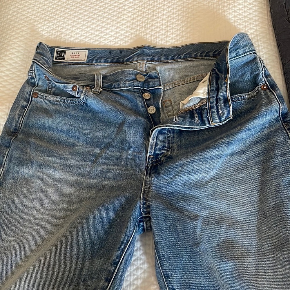 Gap Boyfriend mid rise jeans